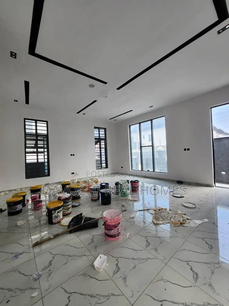 Mini Flat in Lekki Phase1 for rent in Lekki Phase 1