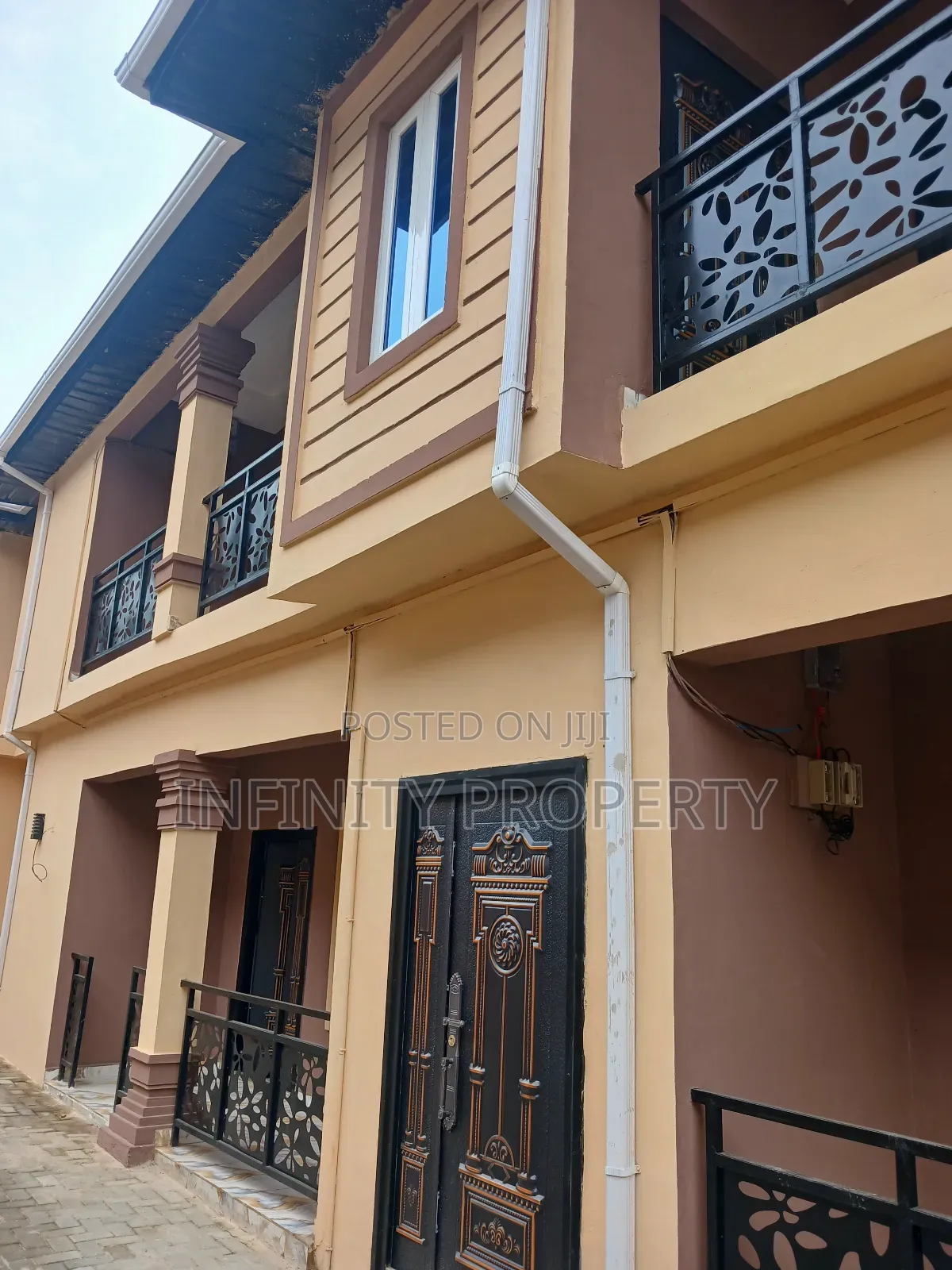 3bdrm Block of Flats in Limit Estate, Benin City for sale in Benin City