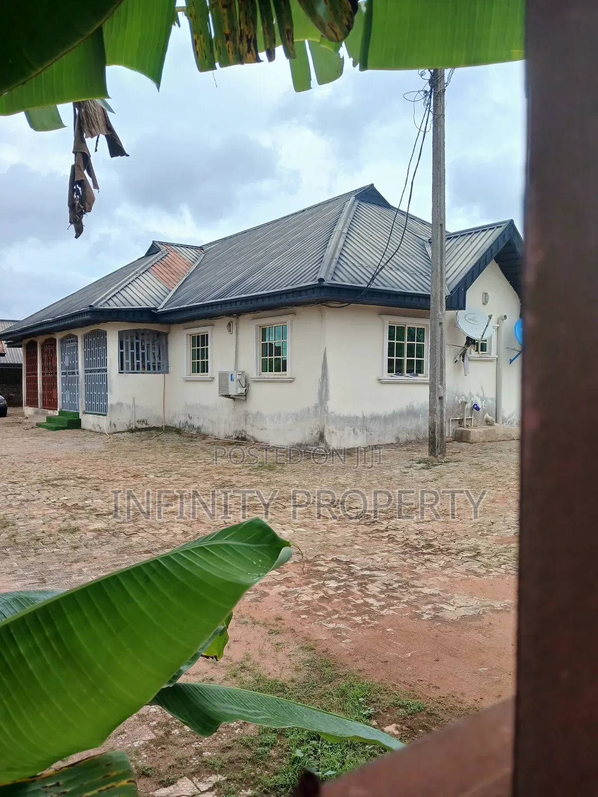 3bdrm Block of Flats in Pz, Benin City for sale in Benin City