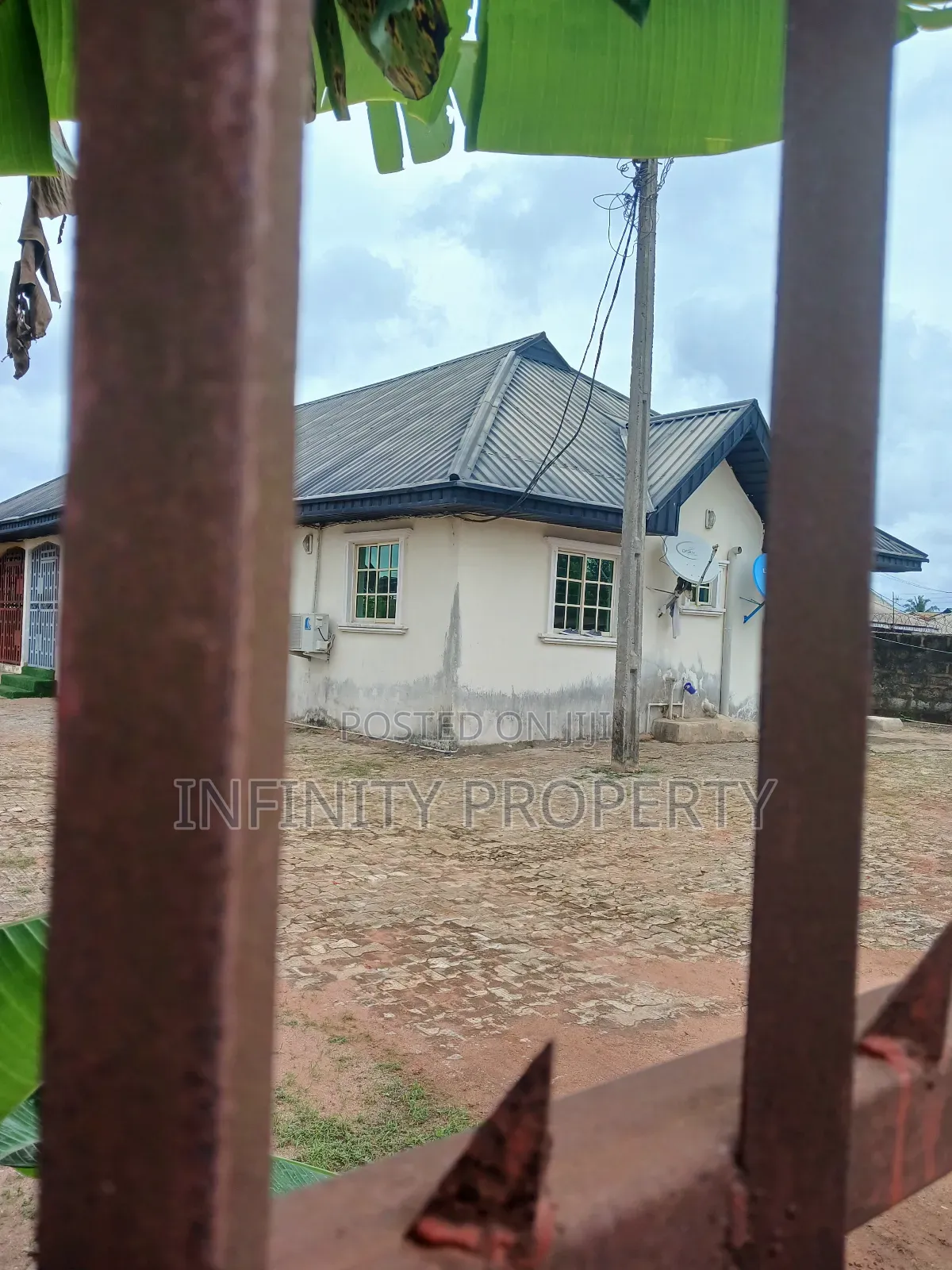 3bdrm Block of Flats in Pz, Benin City for sale in Benin City