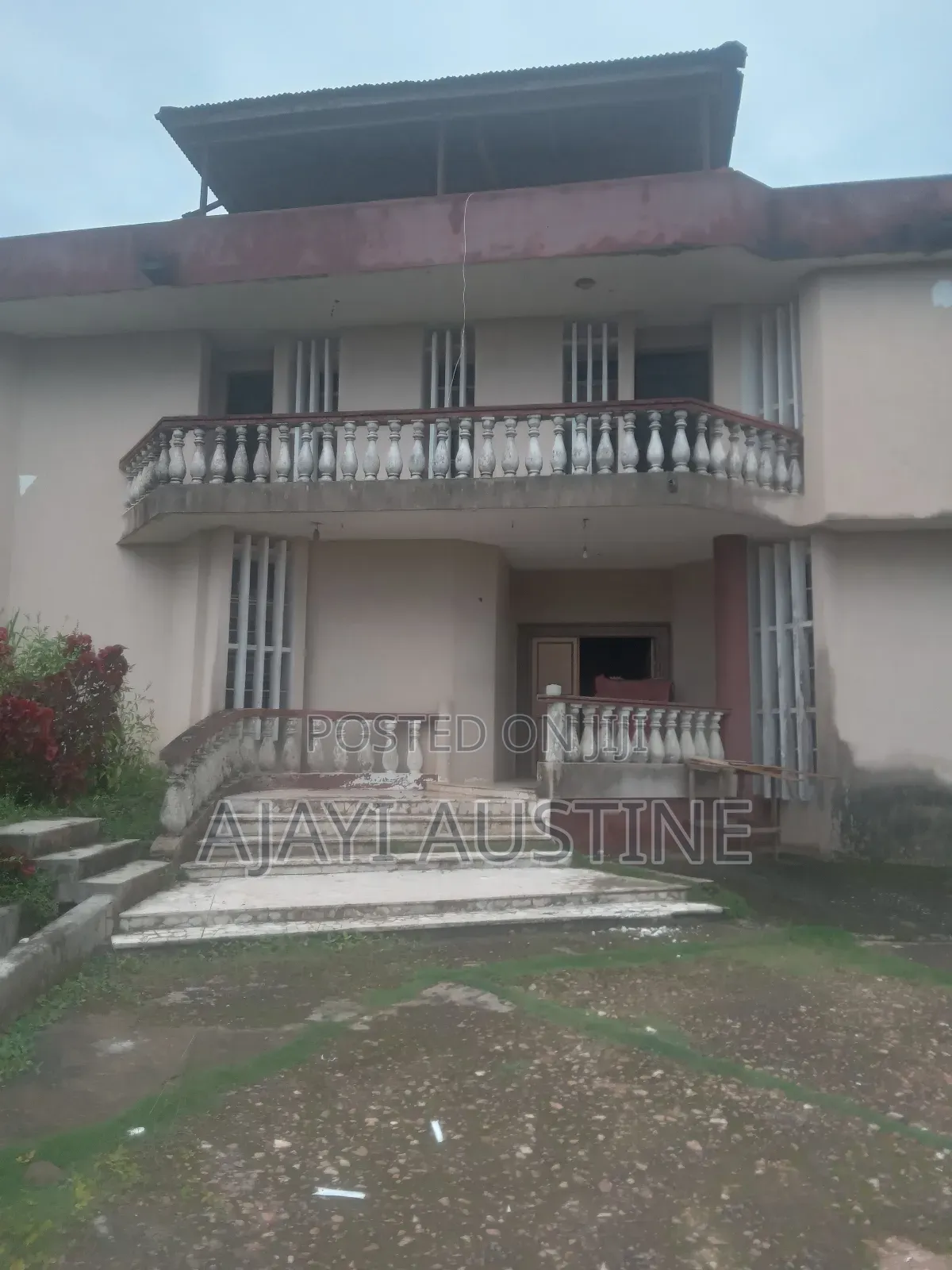 9bdrm Duplex in Gra, Oke Opa Road, Ondo / Ondo State for sale in Ondo / Ondo State
