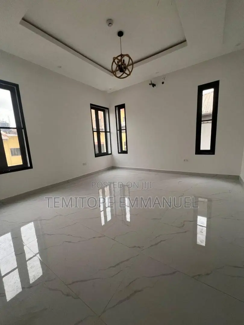 Furnished 5bdrm House in Admiralty Way, Lekki Phase 1 for rent in Lekki Phase 1