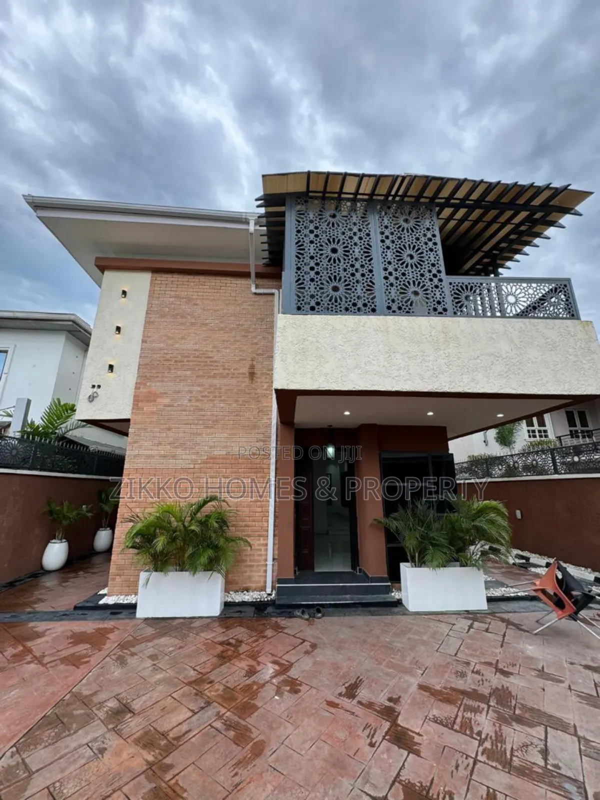 5bdrm Duplex in Lekki for sale in Lekki Phase 1