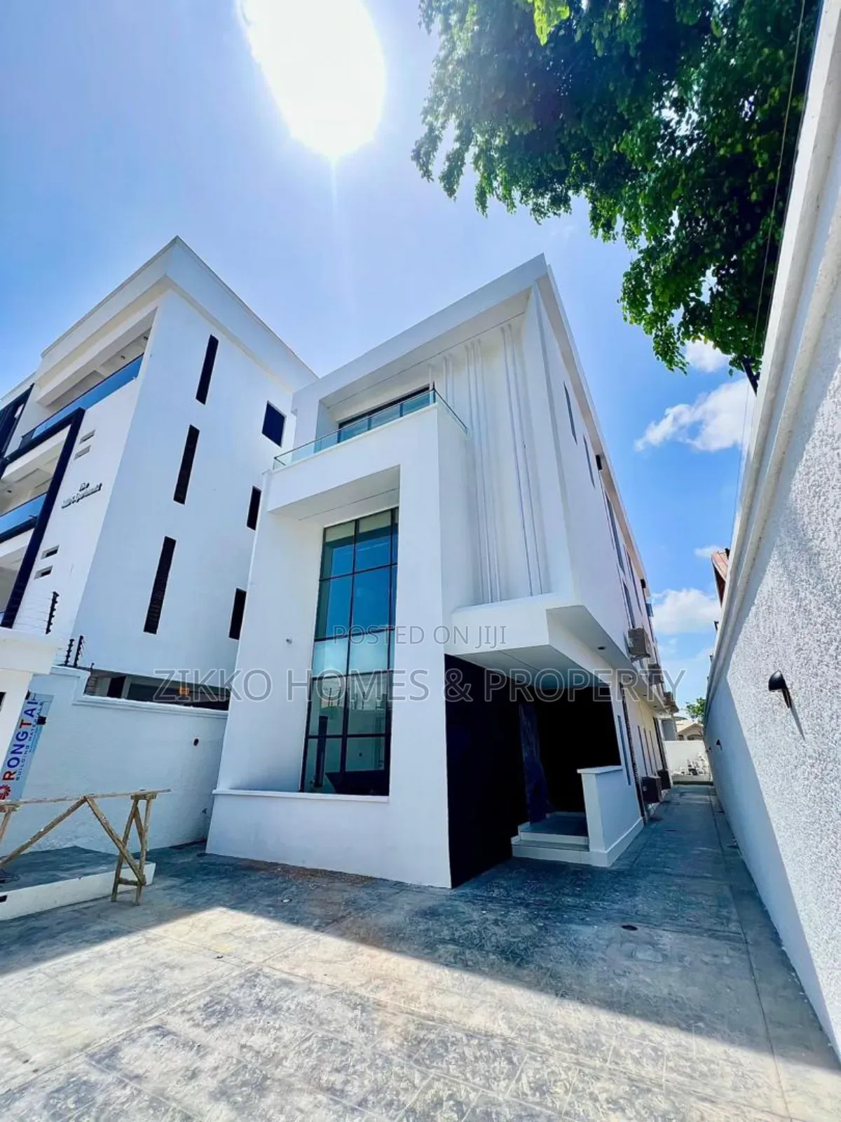 4bdrm Duplex in Lekki for sale in Lekki Phase 1