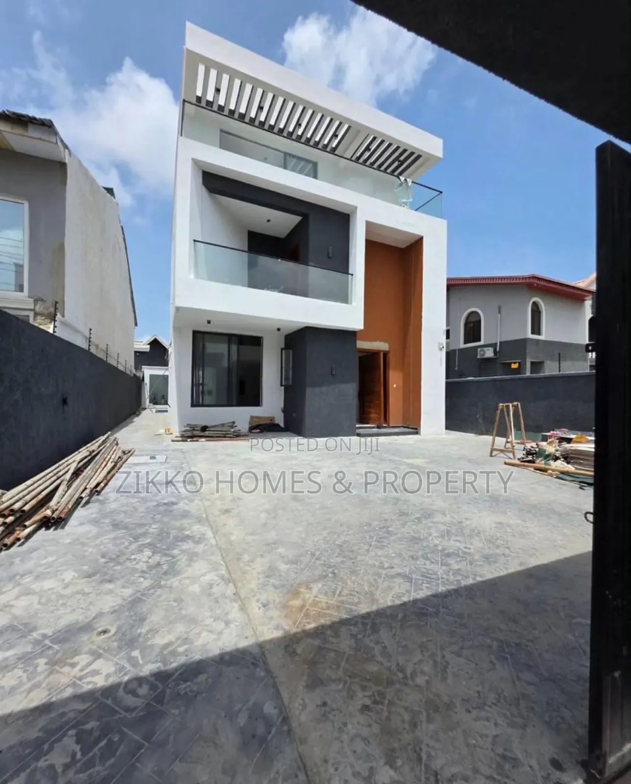 5bdrm Duplex in Lekki for sale in Lekki Phase 1