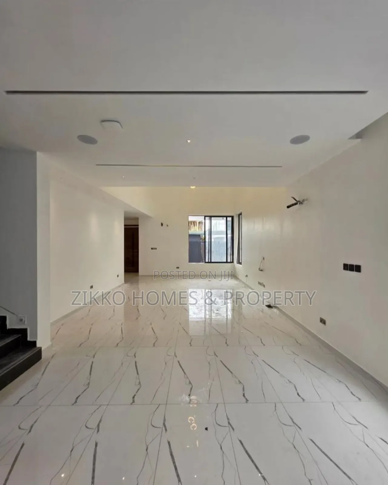 5bdrm Duplex in Lekki for sale in Lekki Phase 1