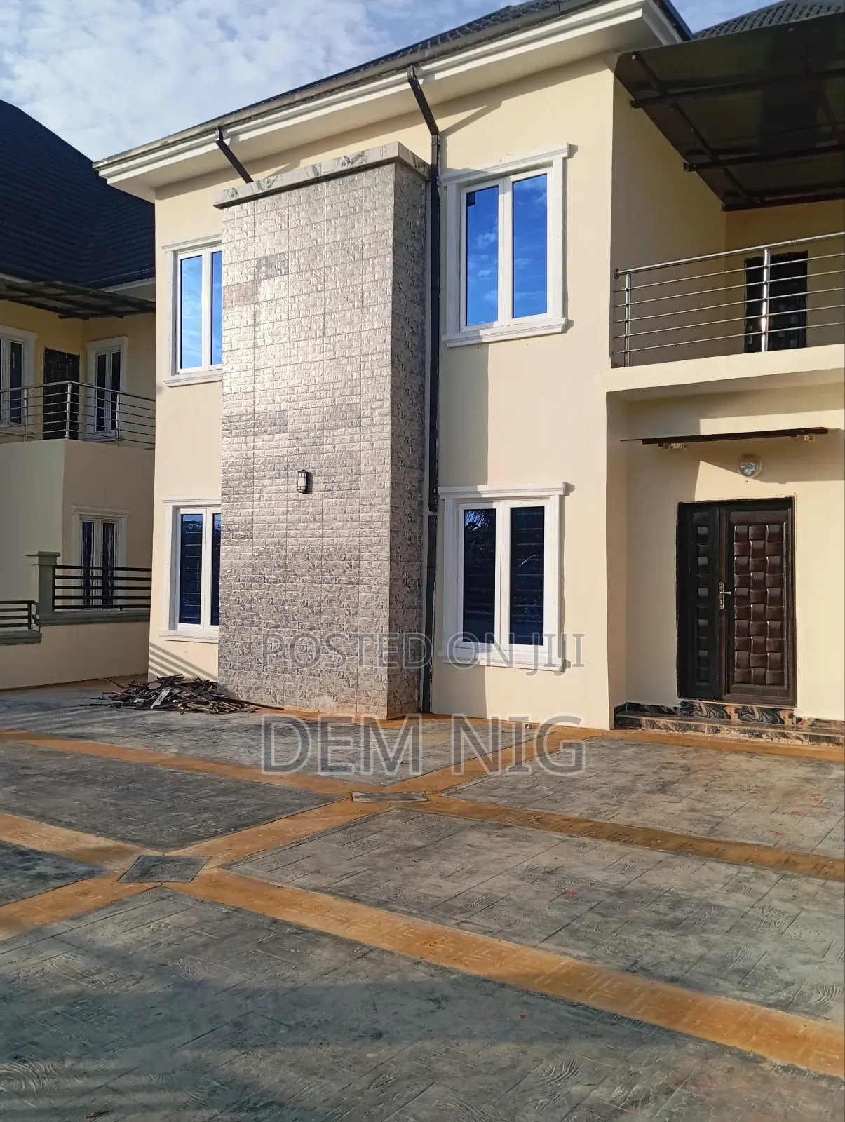 Furnished 5bdrm Duplex in Agu Awka for rent in Awka