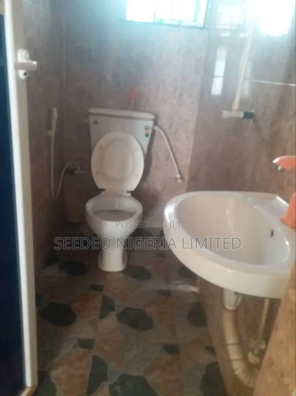 Furnished 1bdrm Block of Flats in Kamal Estate, Igbogbo for rent in Igbogbo
