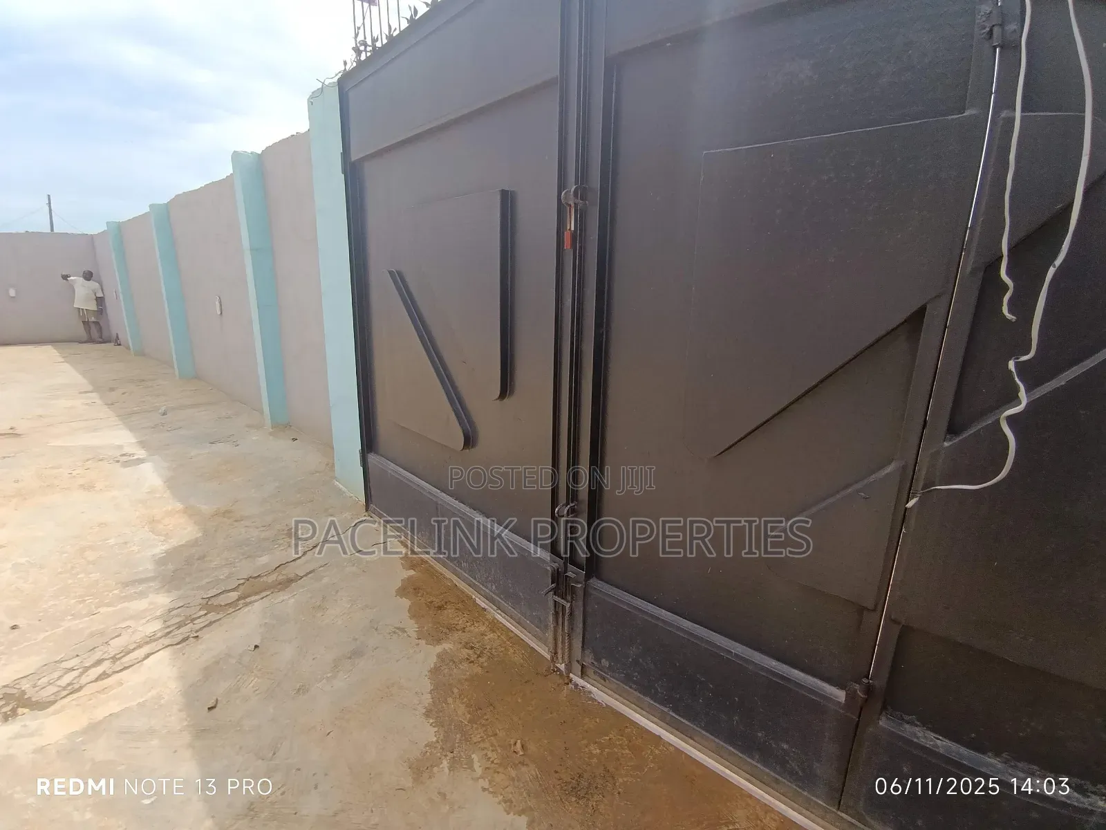 7bdrm Block of Flats in Ipaja / Ipaja for sale in Ipaja / Ipaja