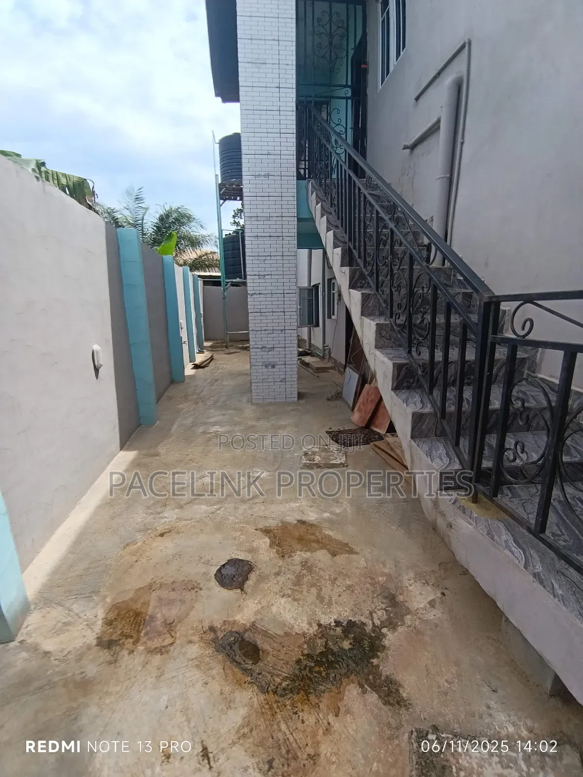 7bdrm Block of Flats in Ipaja / Ipaja for sale in Ipaja / Ipaja