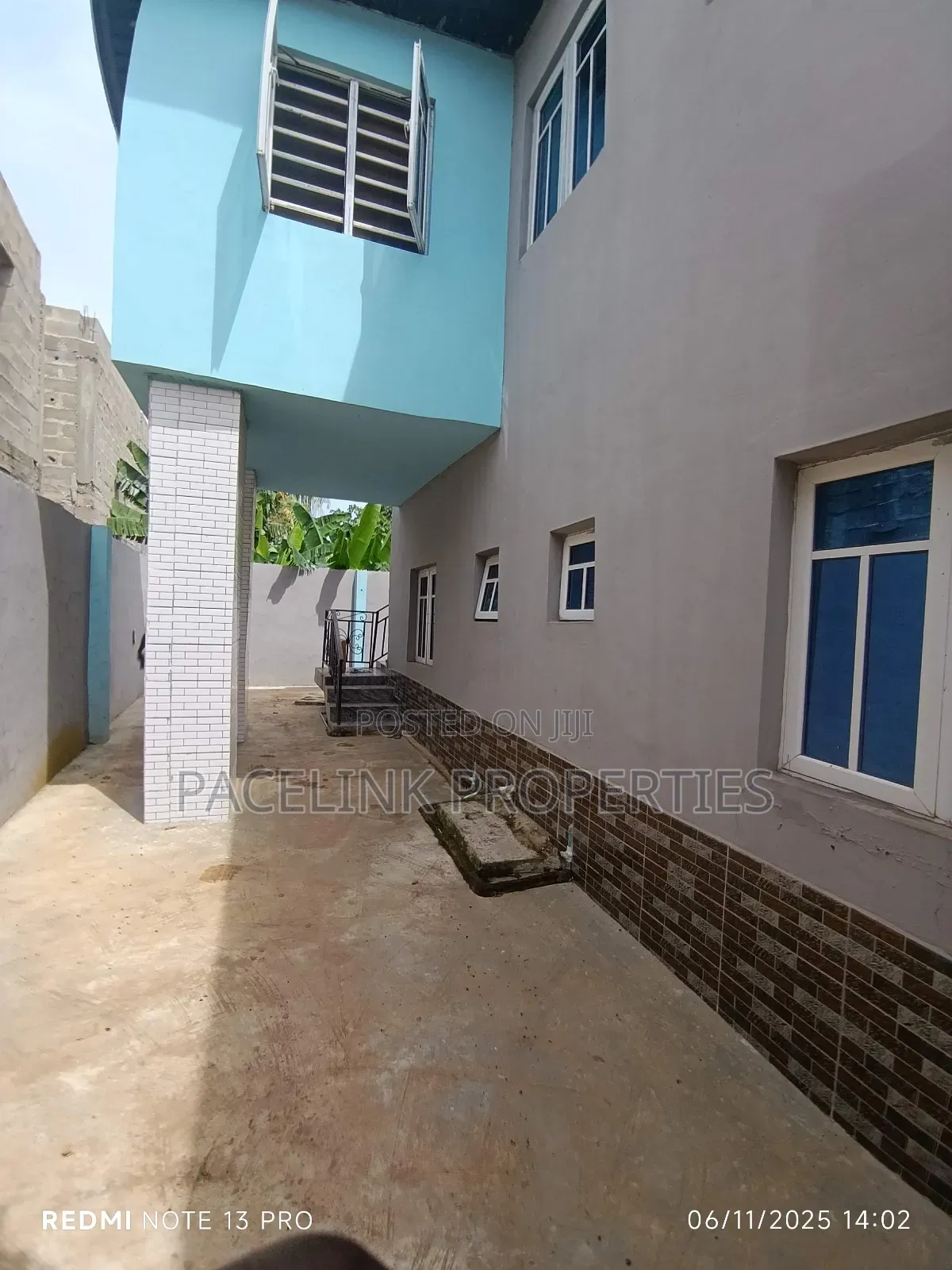 7bdrm Block of Flats in Ipaja / Ipaja for sale in Ipaja / Ipaja