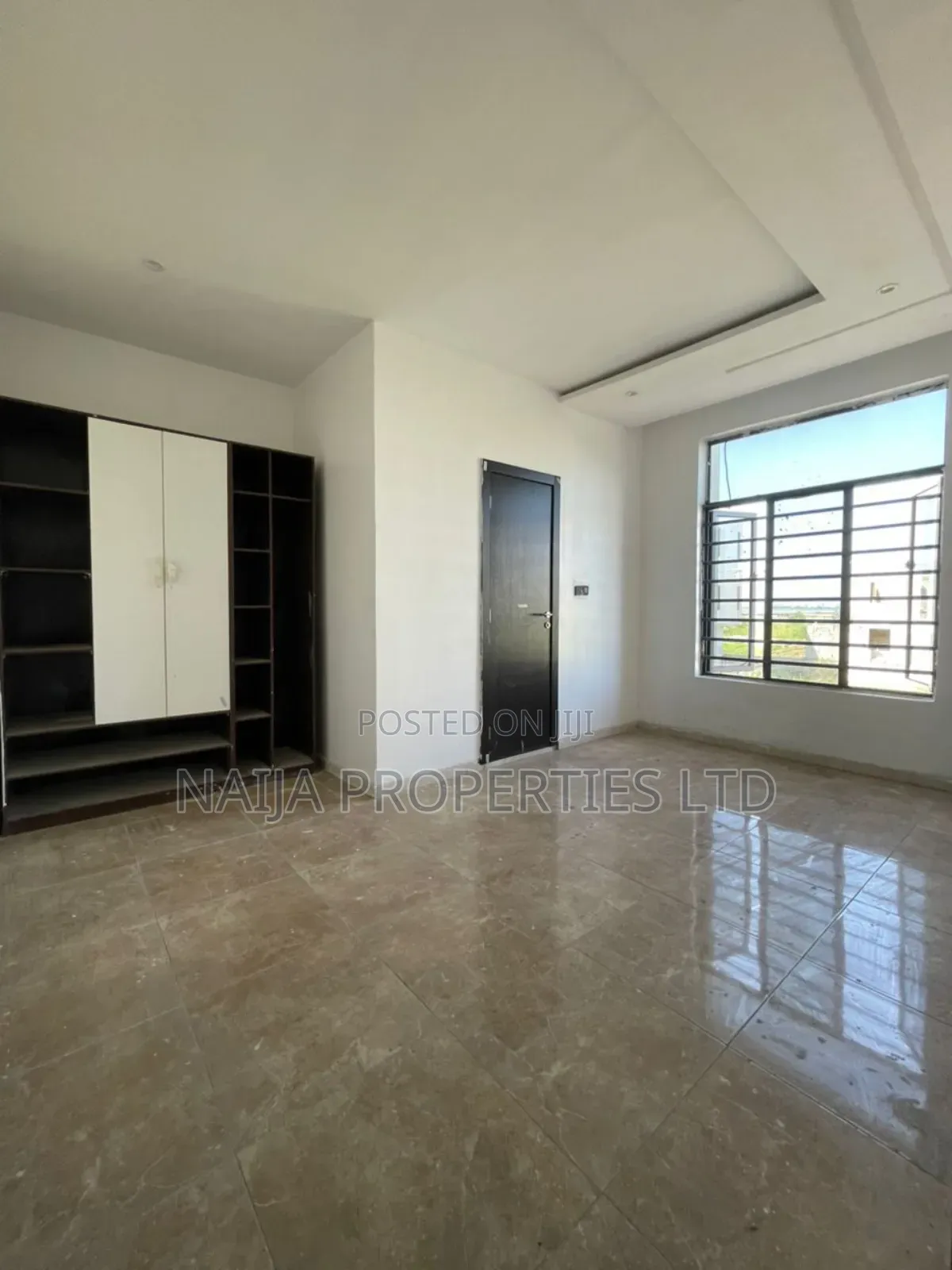 3bdrm Block of Flats in Lekki Phase 1 for sale in Lekki Phase 1