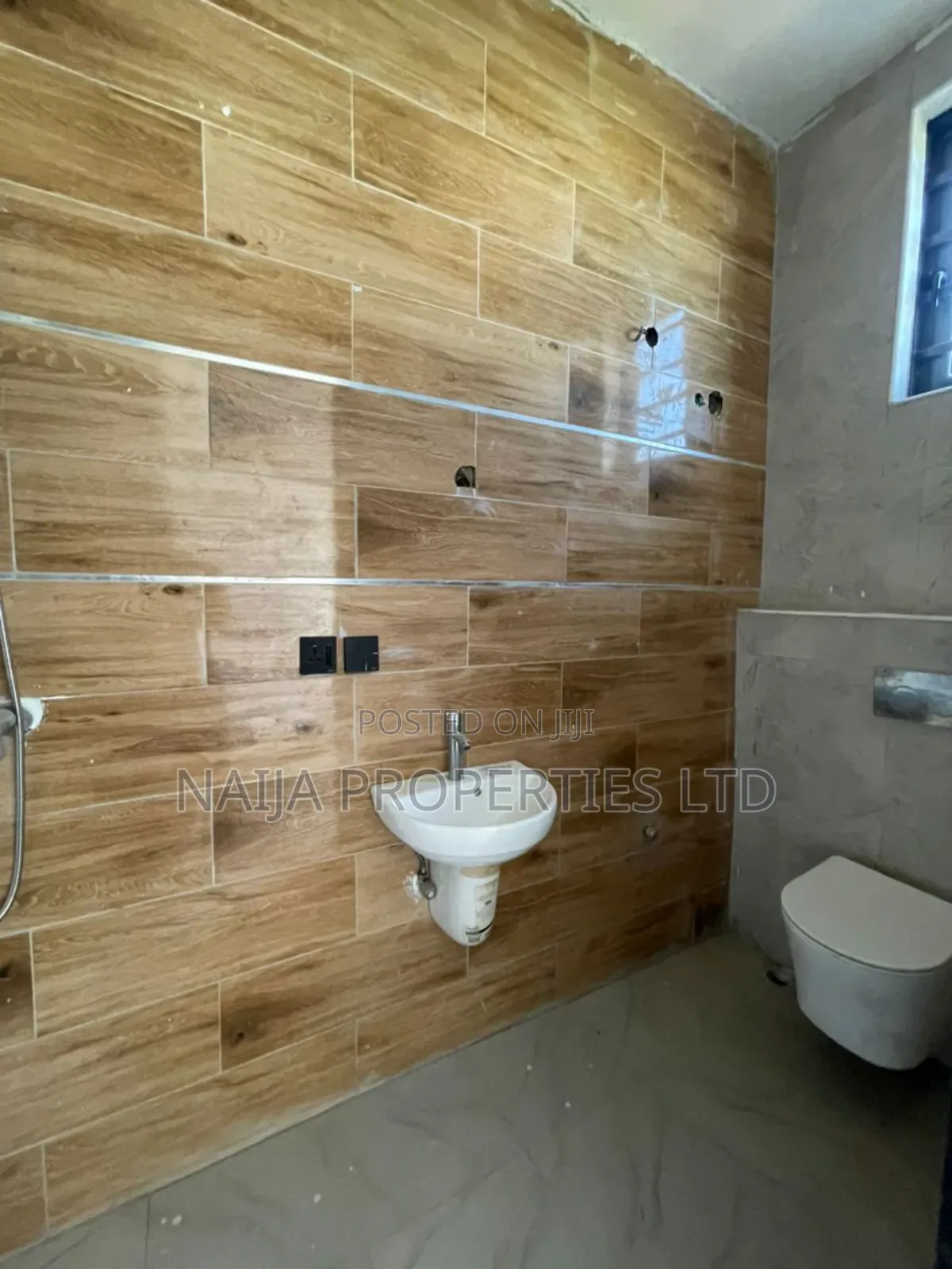 3bdrm Block of Flats in Lekki Phase 1 for sale in Lekki Phase 1