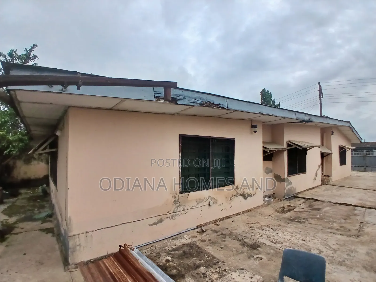 4bdrm Bungalow in Owode Housing Estate, Apata for sale in Apata