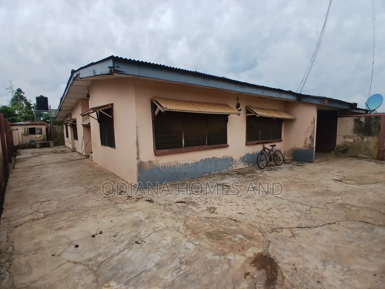 4bdrm Bungalow in Owode Housing Estate, Apata for sale in Apata