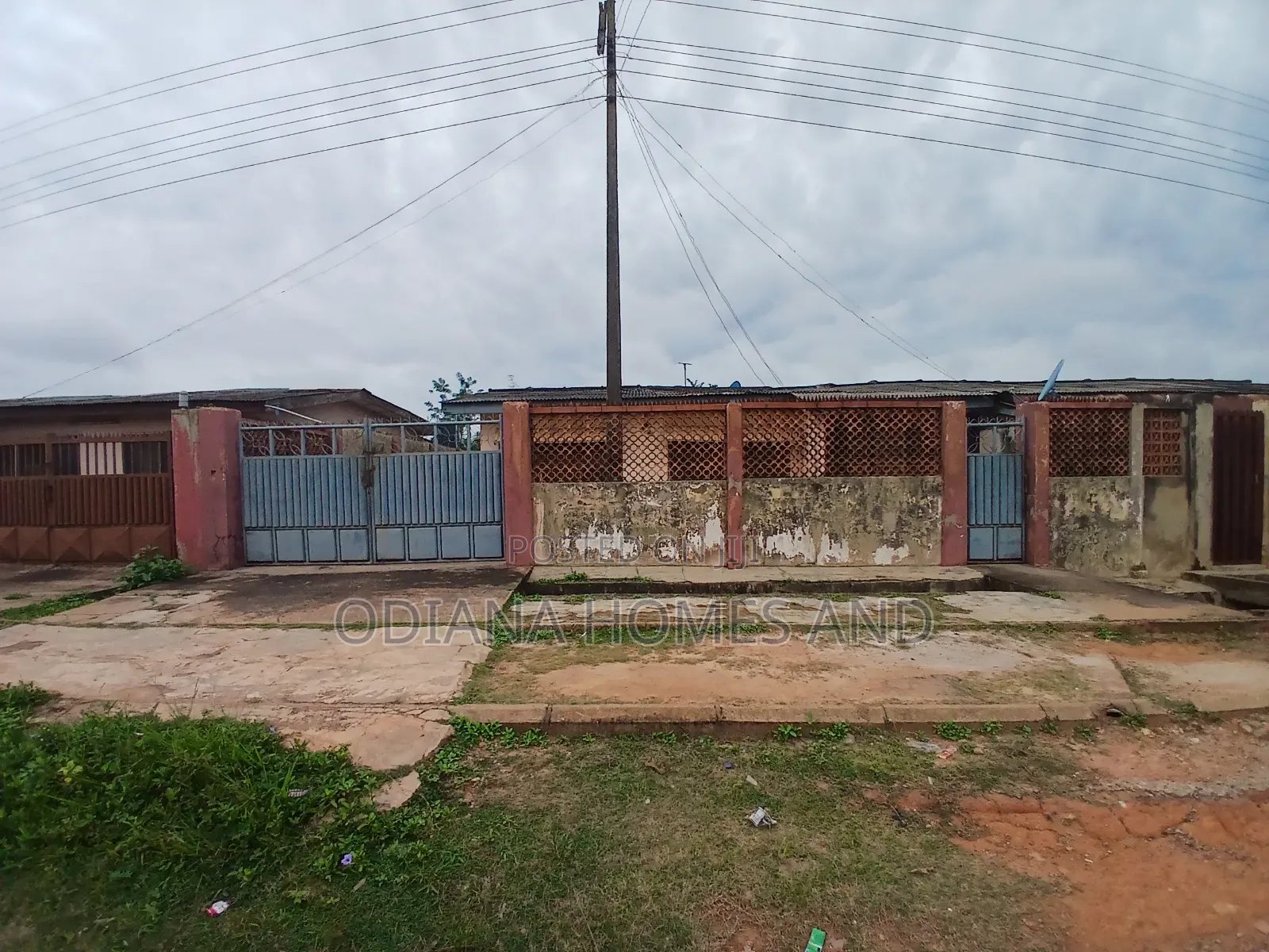 4bdrm Bungalow in Owode Housing Estate, Apata for sale in Apata