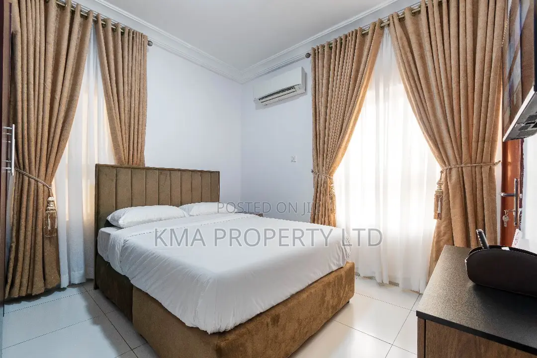 Tastefully Furnished 2 Bedroom Apartment in Lekki Phase 1