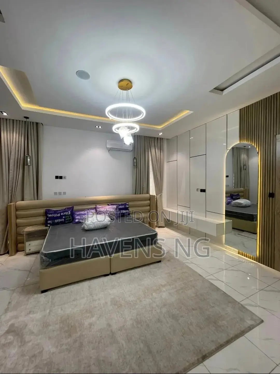 Furnished 5bdrm Duplex in Chevron for sale in Chevron