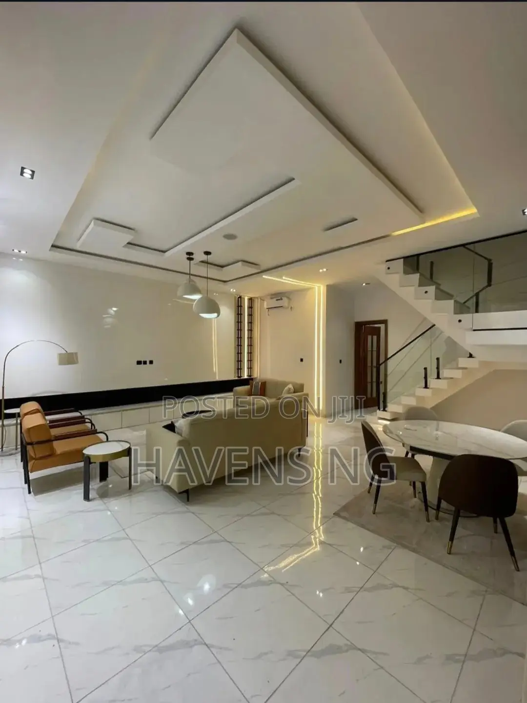 Furnished 5bdrm Duplex in Chevron for sale in Chevron
