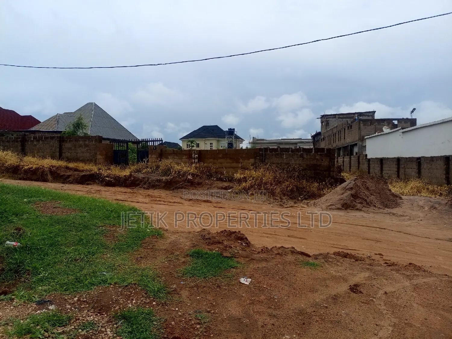 A Beautifully Fenced 100x200 Plot of Land for Sale in Makurdi