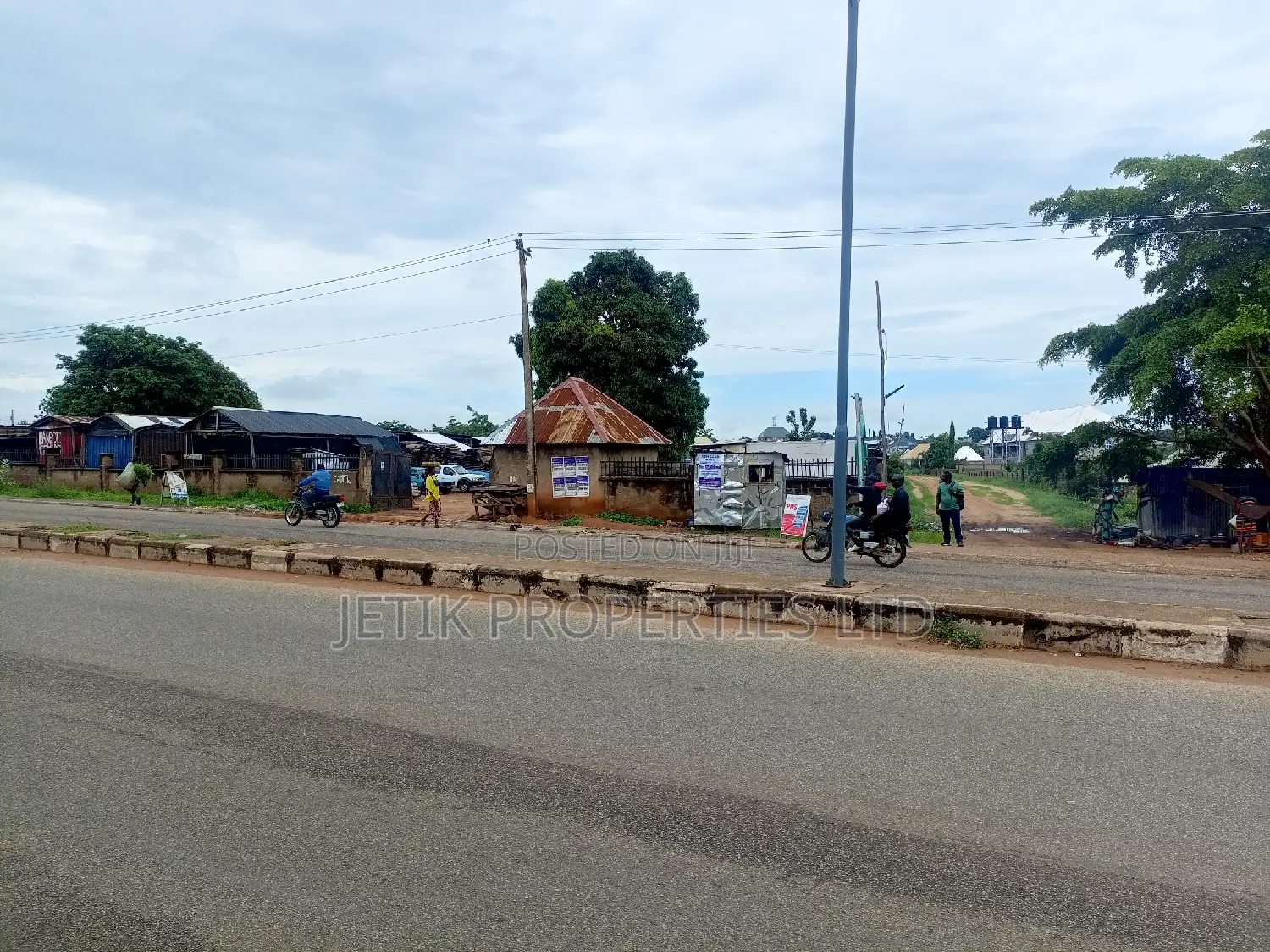 1hectare of Land Opposite International Market, Makurdi in Makurdi