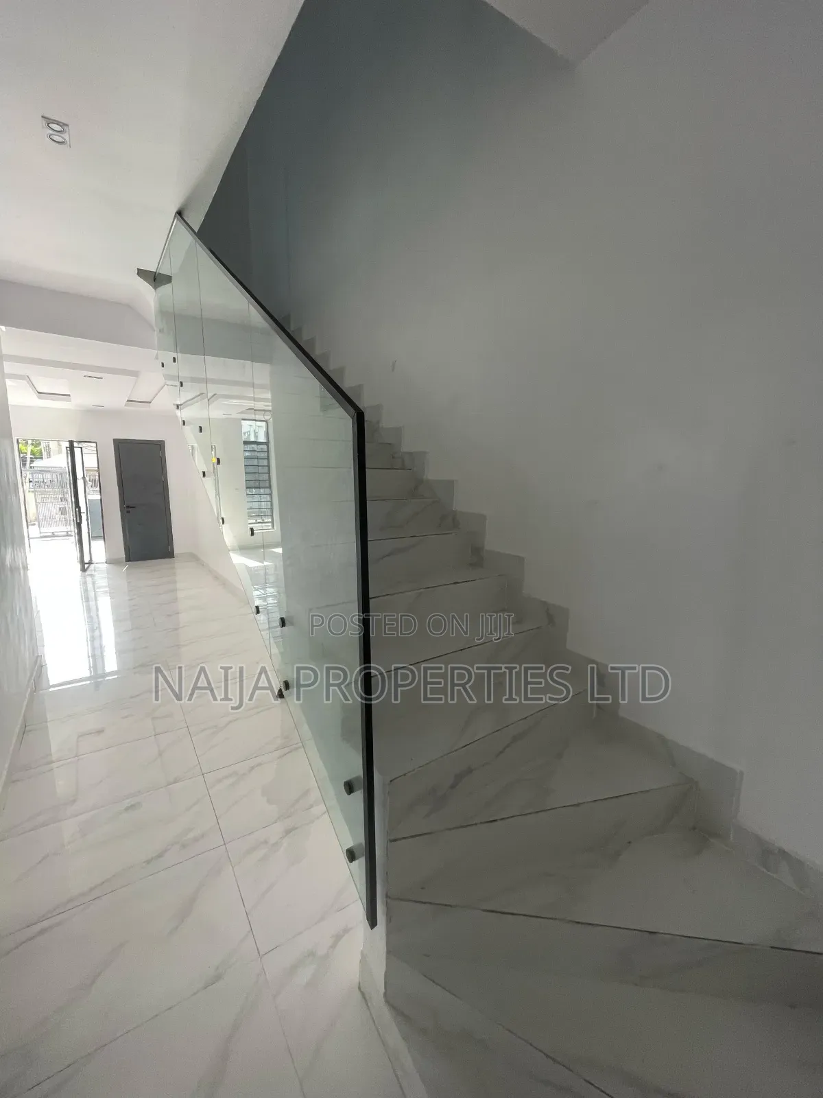 4bdrm Duplex in Chevron, Lekki for sale in Lekki