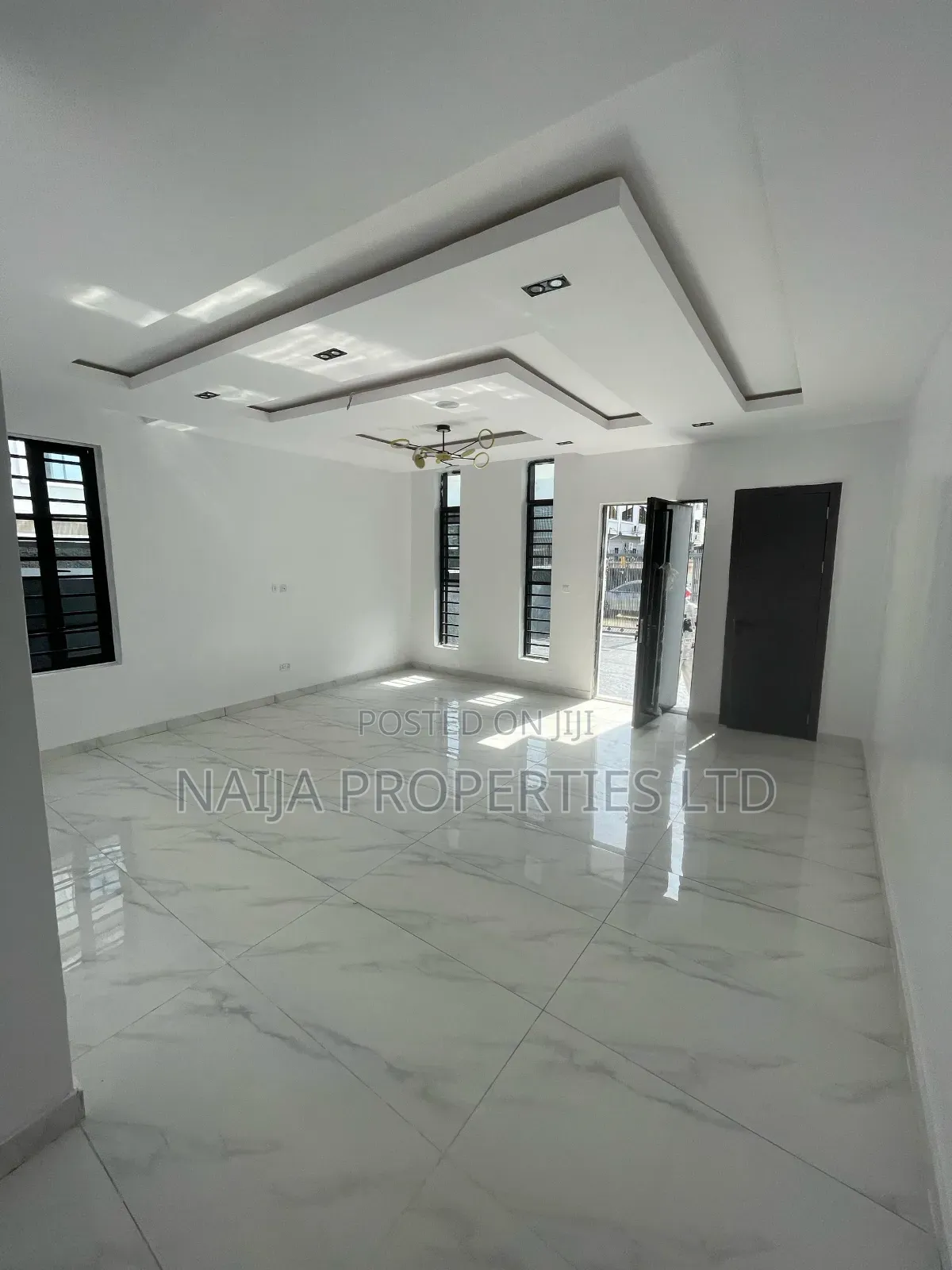 4bdrm Duplex in Chevron, Lekki for sale in Lekki