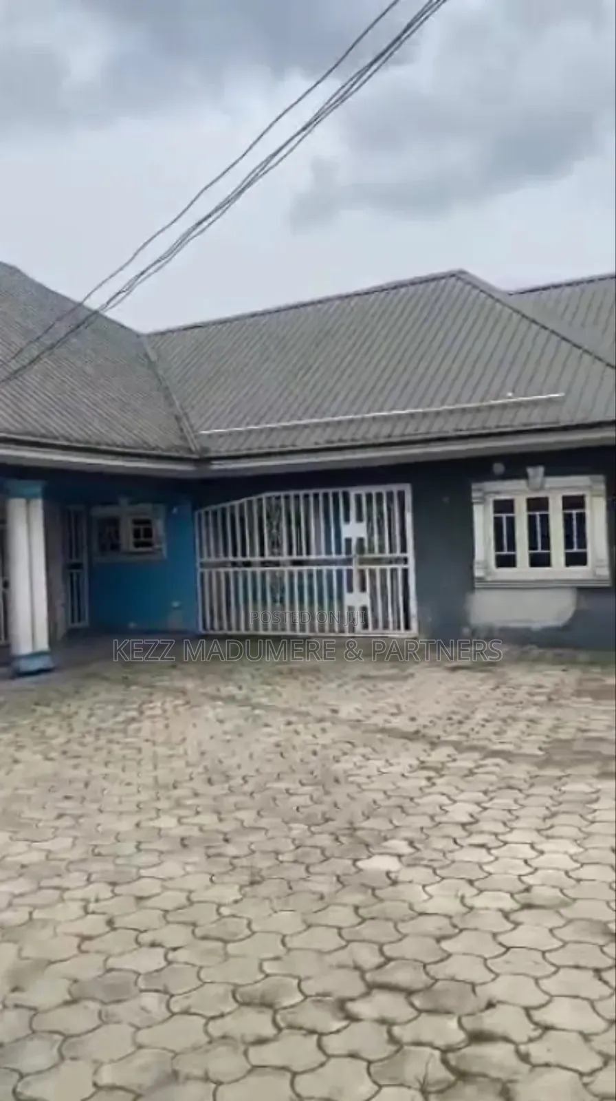 6bdrm Bungalow in Amechi Primary Sch., Port-Harcourt for sale in Port-Harcourt
