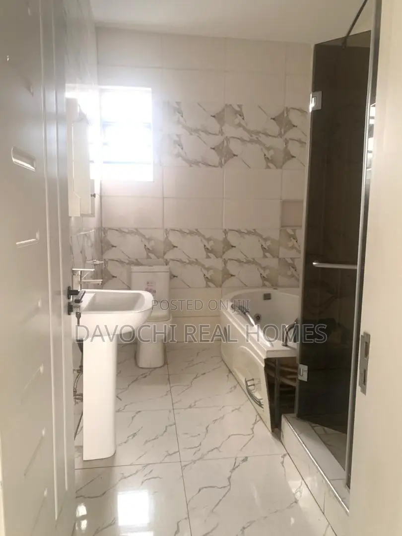 4bdrm Duplex in 2Nd Toll Gate, Lekki Phase 2 for rent in Lekki Phase 2