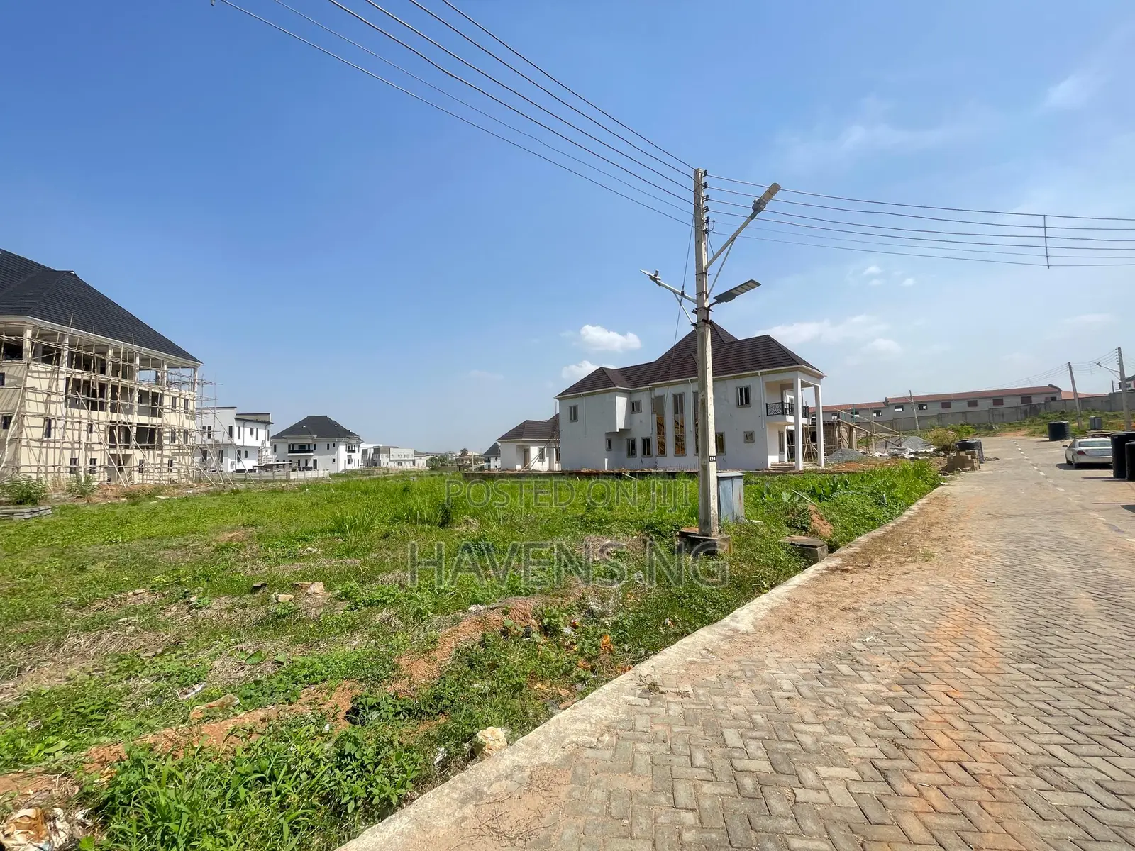 A Prime 1022 SQM Dry Land Parcel in a Prestigious Location. in Basorun
