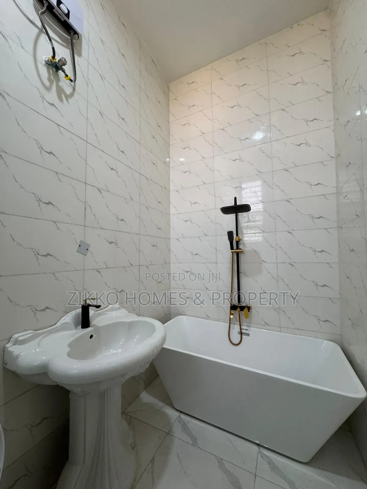 4bdrm Duplex in Ikota Gra, Lekki for sale in Lekki