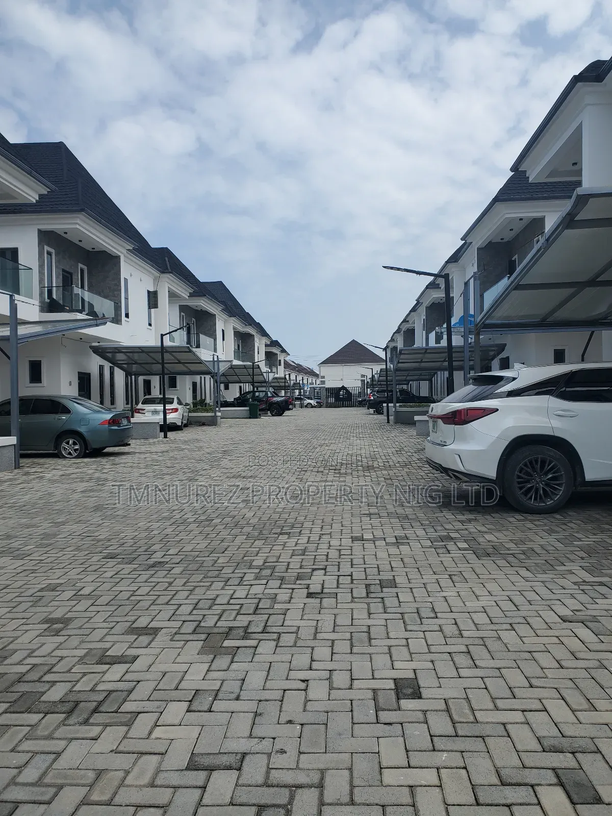 4bdrm Duplex in Dpk, Lekki for sale in Lekki