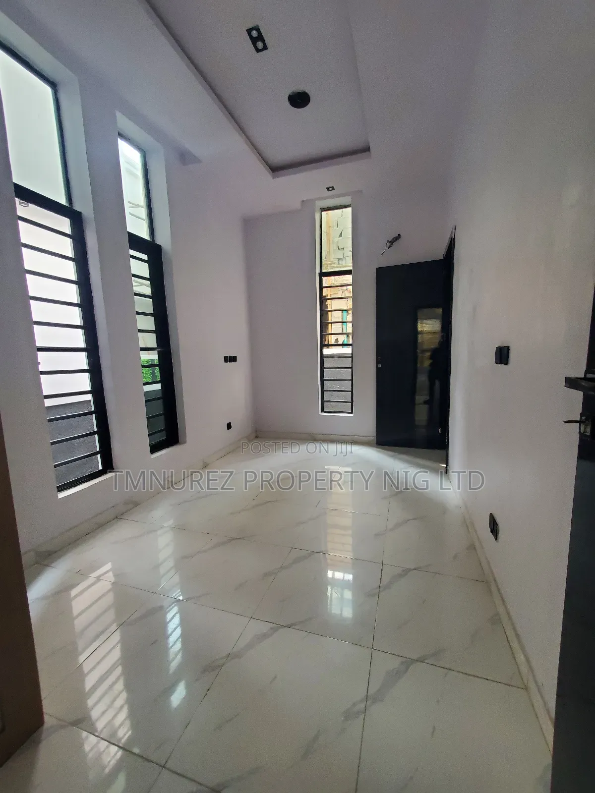 5bdrm Duplex in Lekki County, Ikota for sale in Ikota
