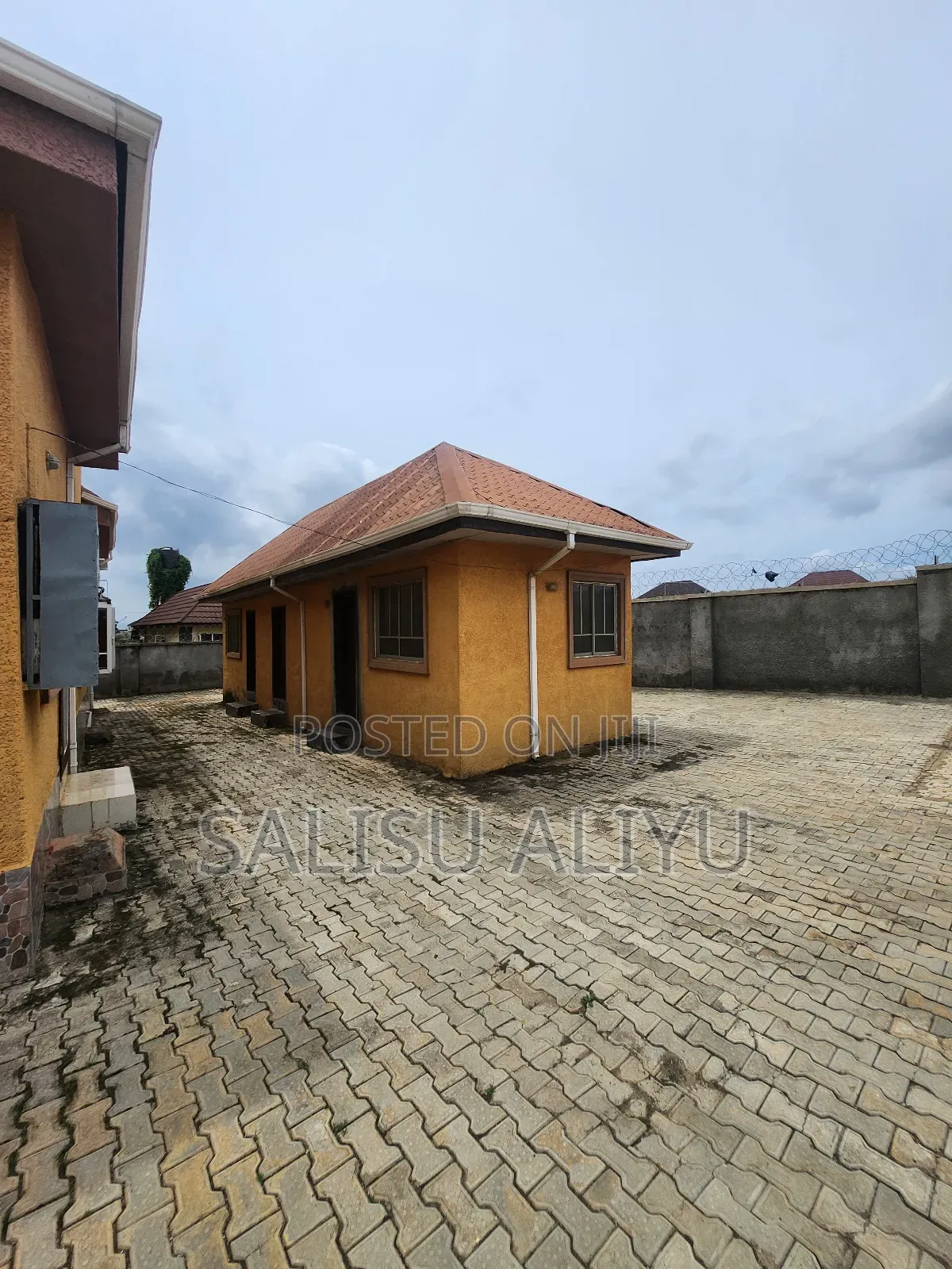 3bdrm Penthouse in Galadimawa for sale in Galadimawa
