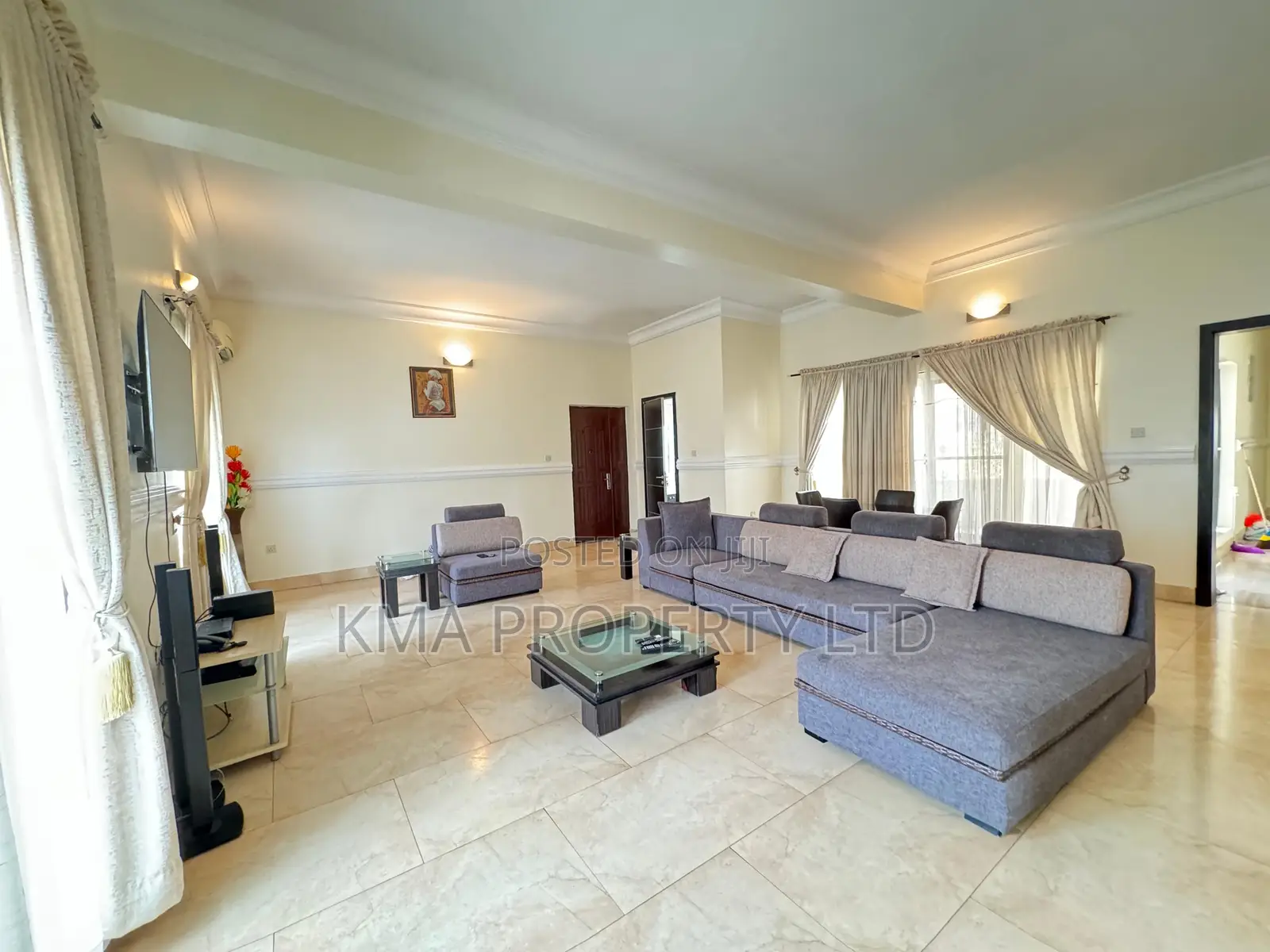Luxurious 3 Bedroom Apartment With Swimming Pool in Victoria Island Extension