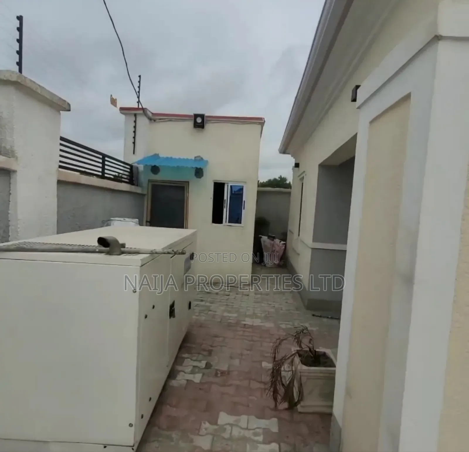 3bdrm Bungalow in Awoyaya for sale in Awoyaya