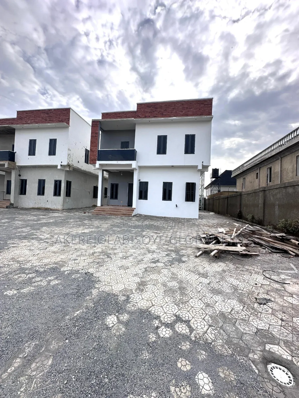 4bdrm Duplex in Guzape Abuja for sale in Guzape District