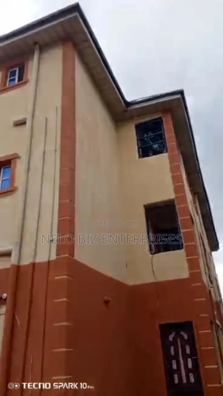 18bdrm Apartment in Owerri for sale in Owerri