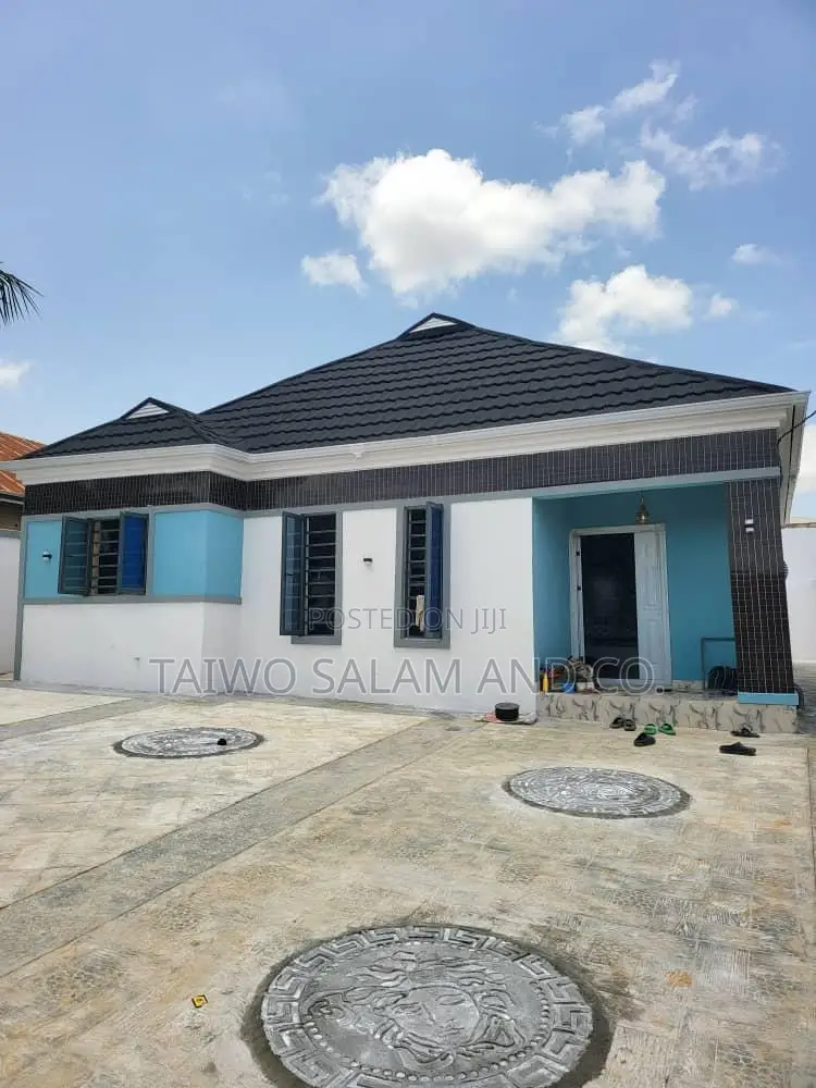 3bdrm Bungalow in Akala Express for sale in Akala Express