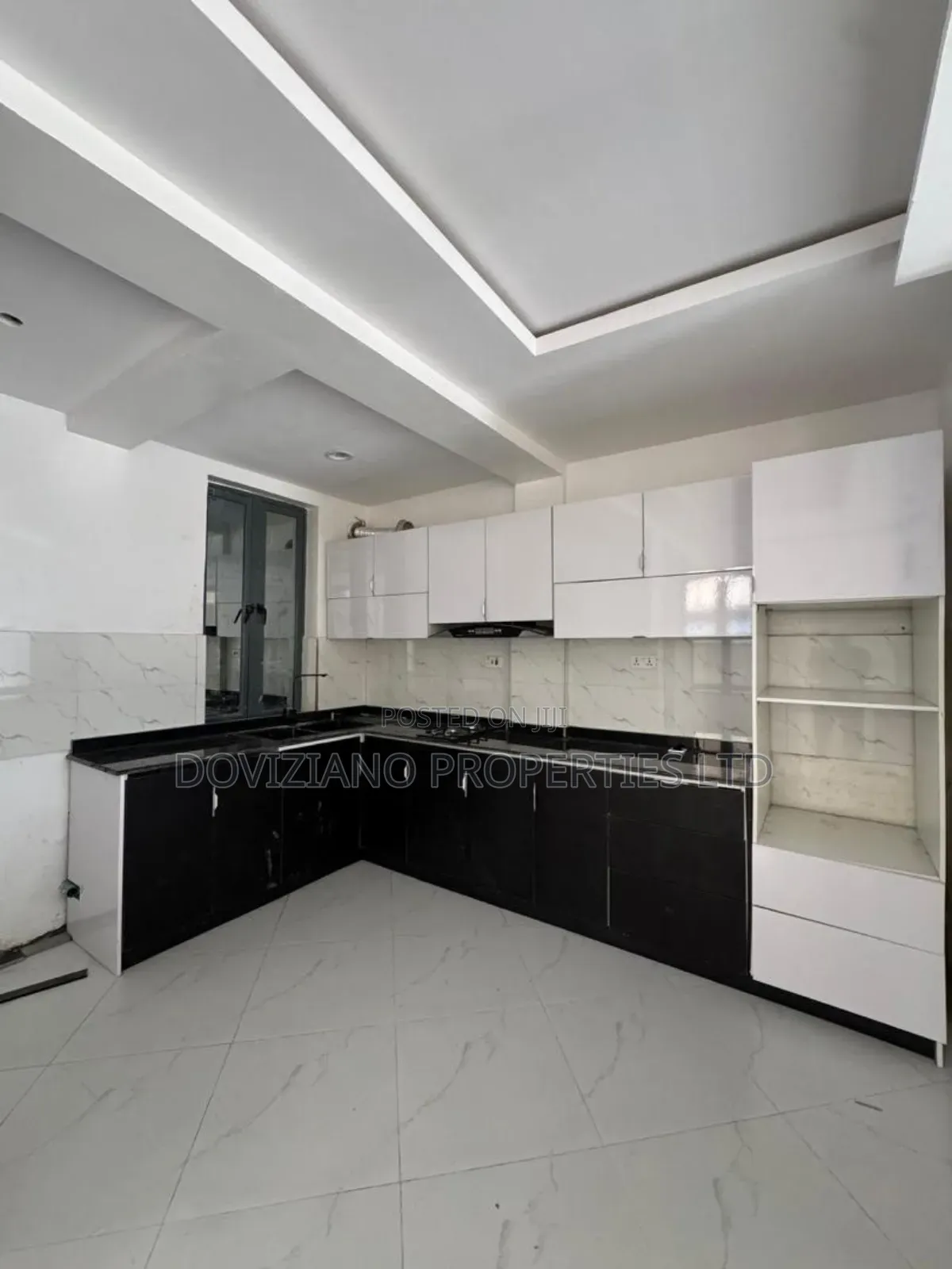 2bdrm Apartment in Chevron for sale in Chevron