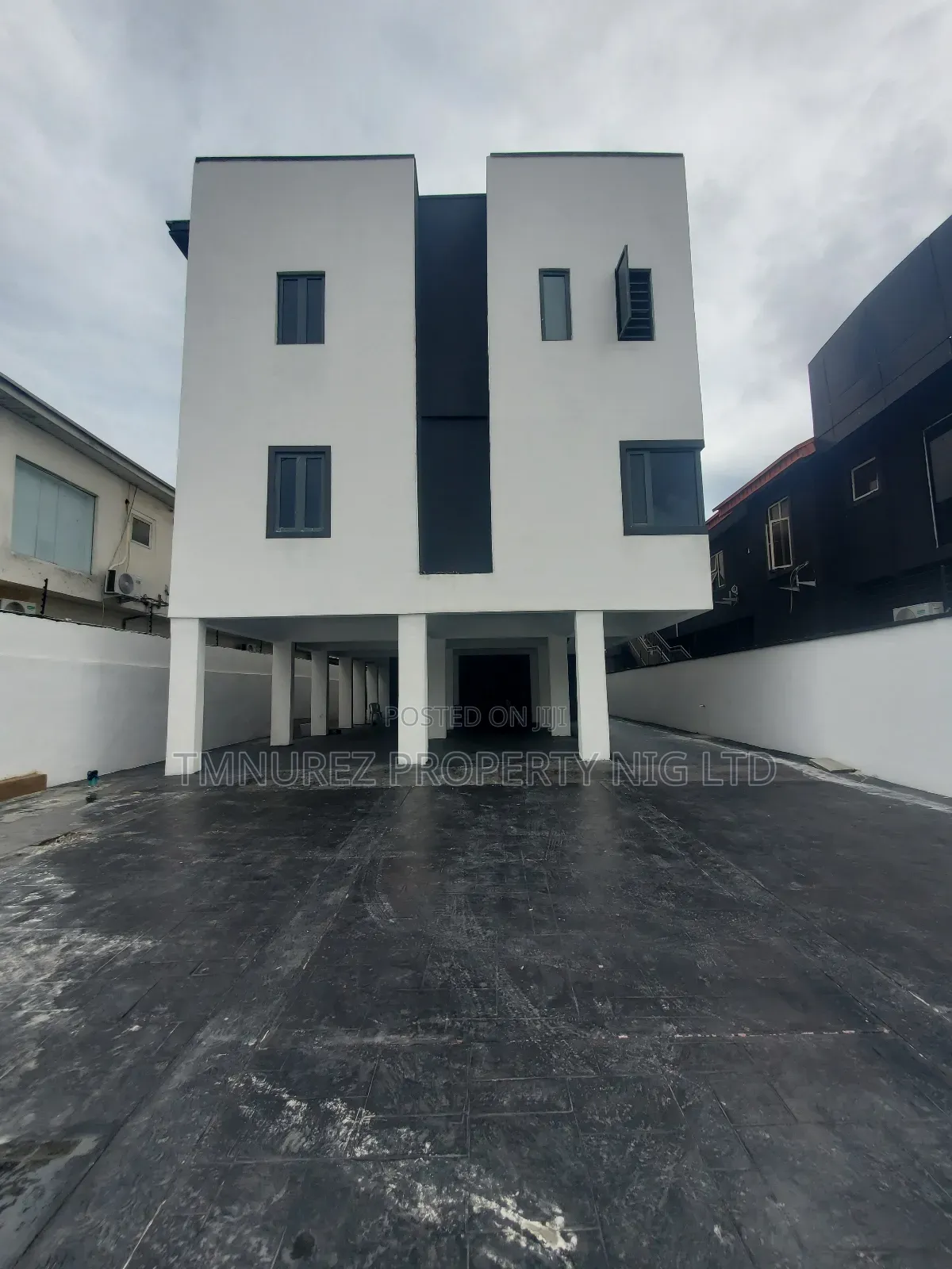 2bdrm Apartment in Lekki Phase1 for rent in Lekki Phase 1