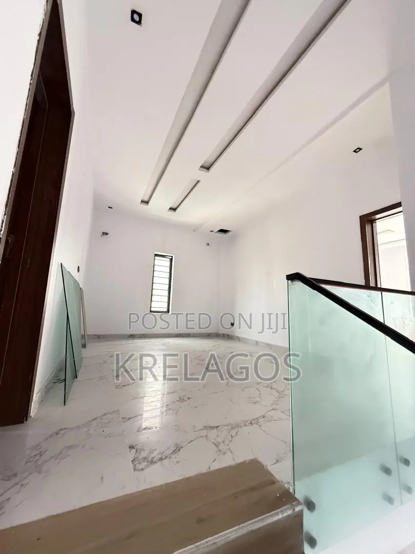 5bdrm Duplex in Orchid, Chevron for sale in Chevron