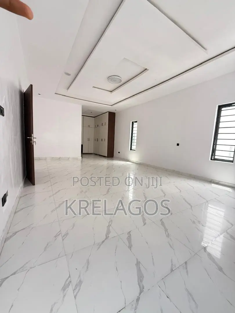 5bdrm Duplex in Orchid, Chevron for sale in Chevron