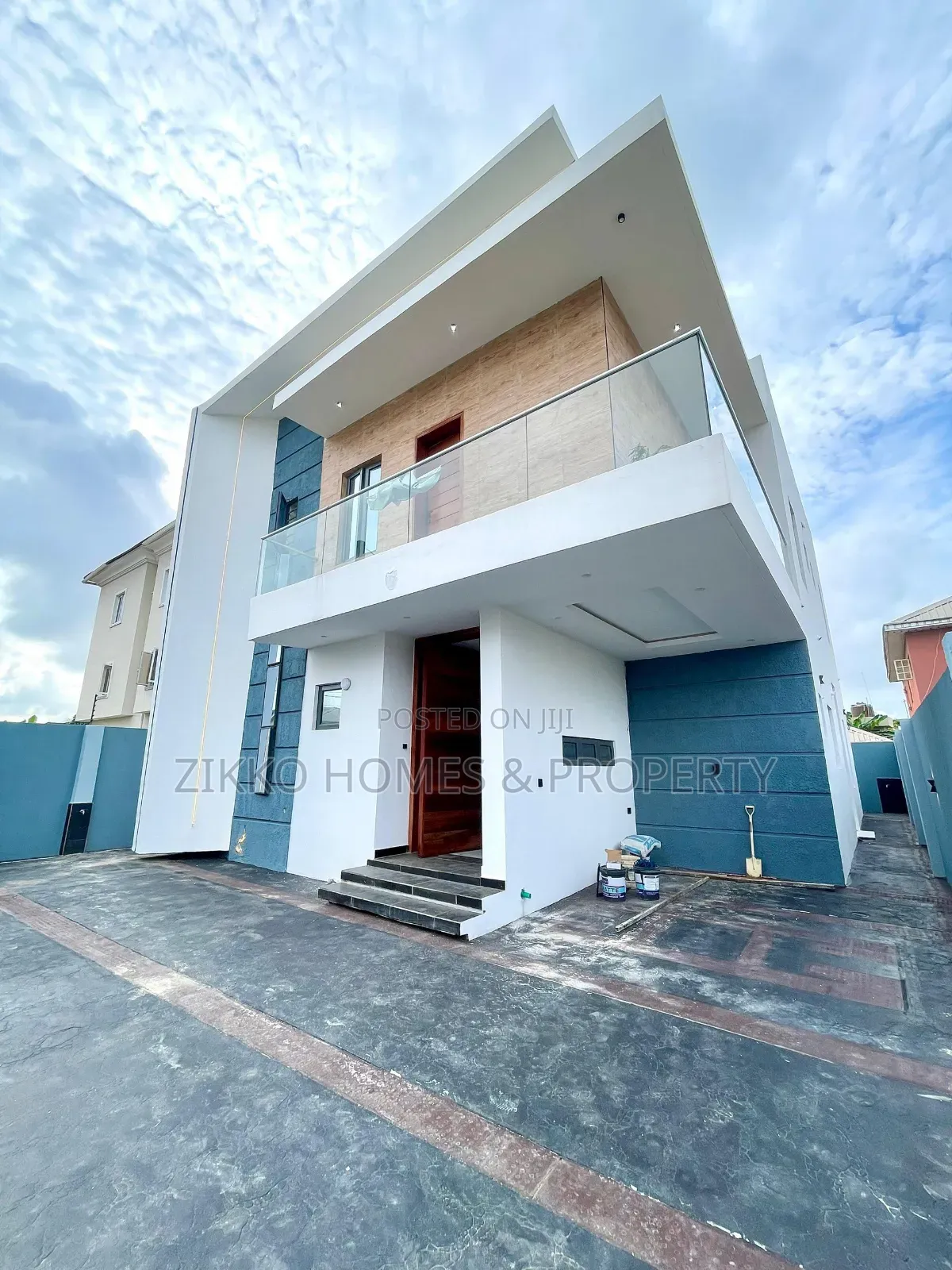 4bdrm Duplex in Ajah, Lekki for sale in Lekki