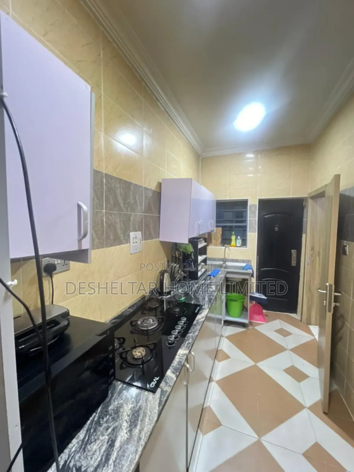 Furnished 3bdrm Shared Apartment in Orchid Road, Chevron for rent in Chevron