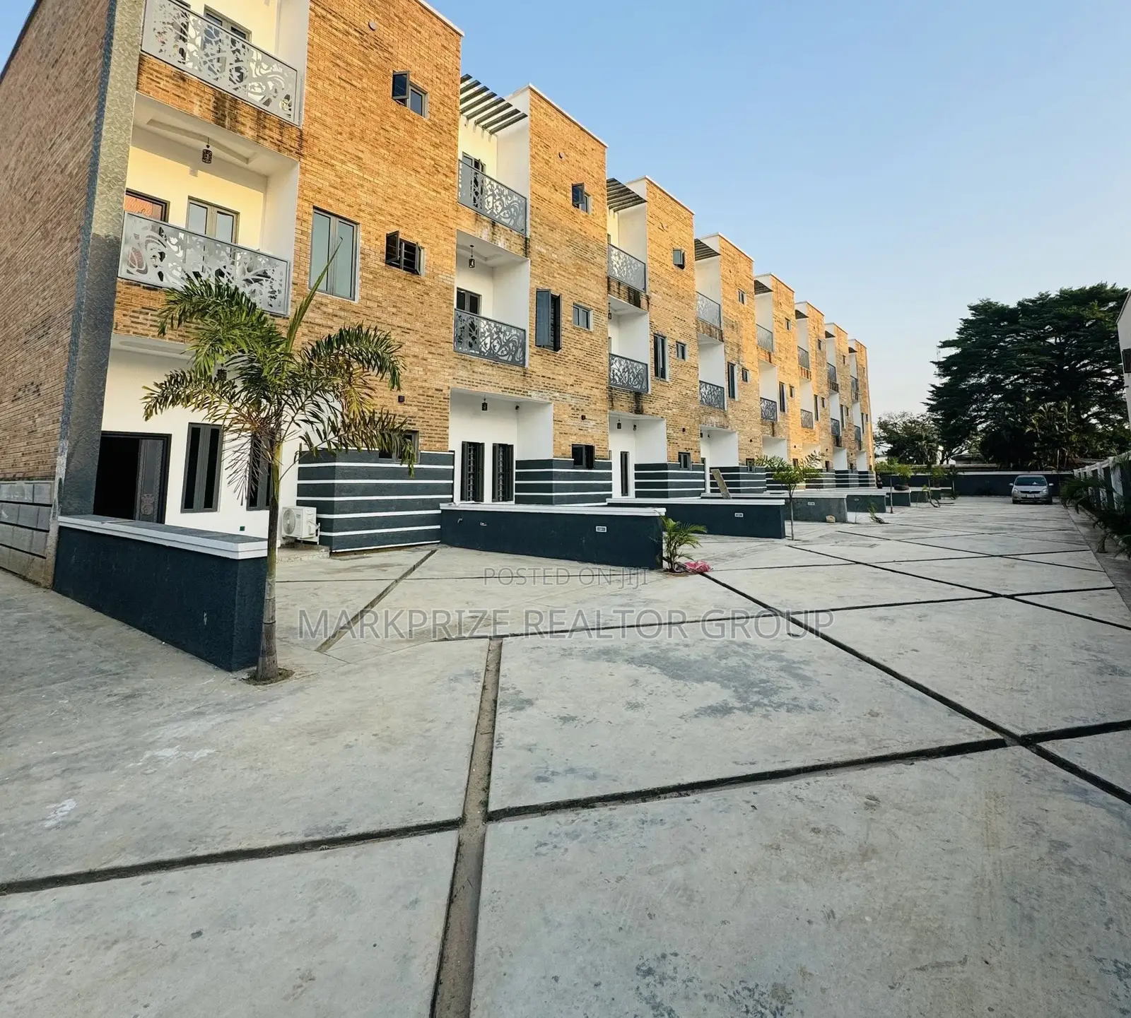 4bdrm Duplex in Ikeja Gra Lagos for sale in Ikeja GRA