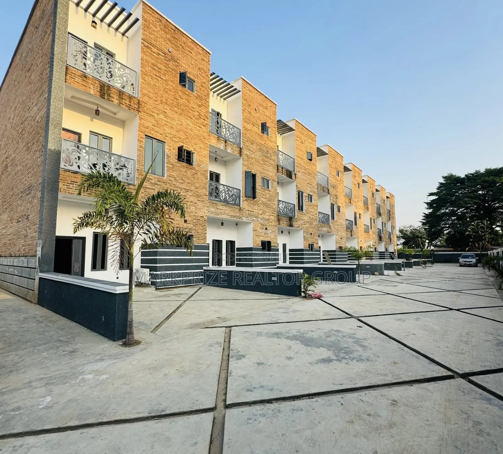 4bdrm Duplex in Ikeja Gra Lagos for sale in Ikeja GRA