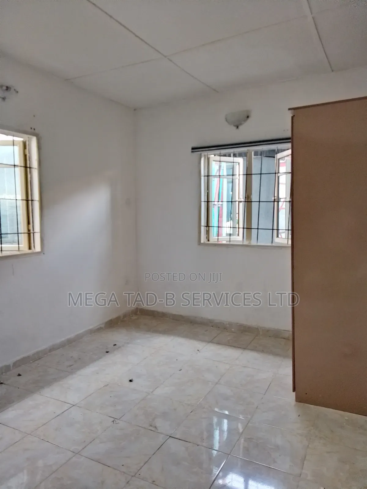 Mini Flat in Back Of Mfm Makogi, Berger for rent in Berger
