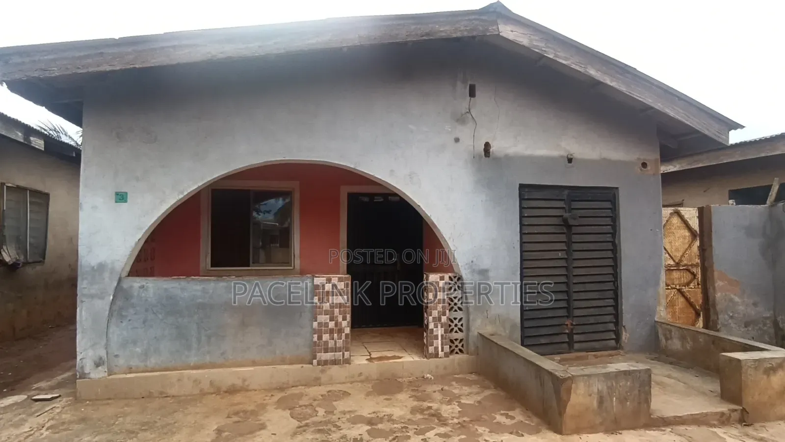 4bdrm Bungalow in Ayobo for sale in Ayobo