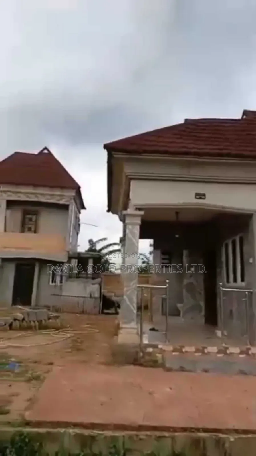 5bdrm Block of Flats in Benin City for sale in Benin City